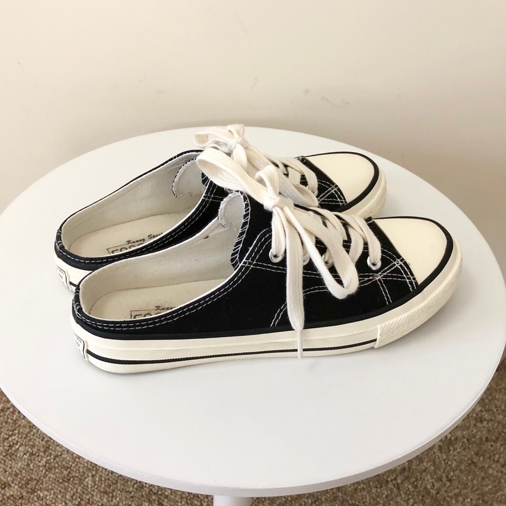 Women Classic Canvas Shoes / Flats Black
